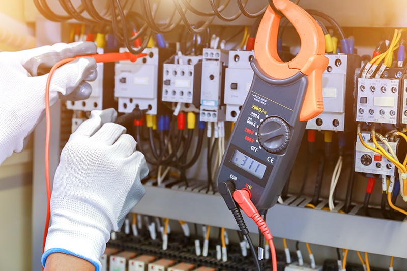 How To Become An Electrician in Rochdale Greater Manchester